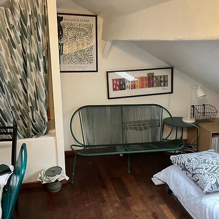 Pied A Terre A *